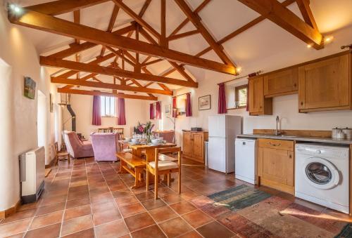 Church Close Cottage - image 4