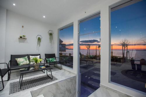 Sea Side Rooms 2