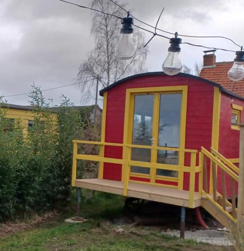 Roulotte et sauna de Tonton Bouvy au domaine du Reuze