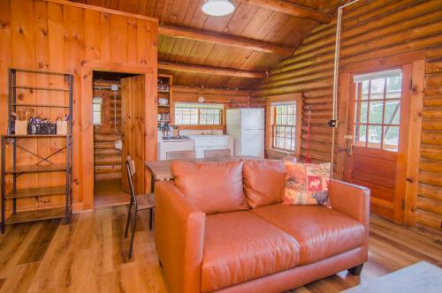 434247505 Mountain Lake Cottages