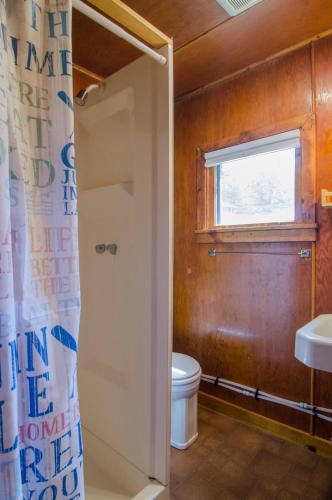 2 bedrooms, 4 beds