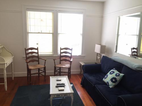 Yellow House Main – Pacific Grove, CA