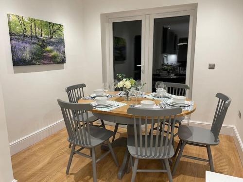 May cottage in Stratford Upon Avon - Tap to explore photos