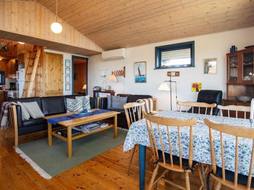 Three-Bedroom Holiday home in Esbjerg V 2