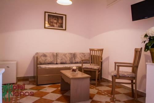 Hotel Klonos - Kyriakos Klonos