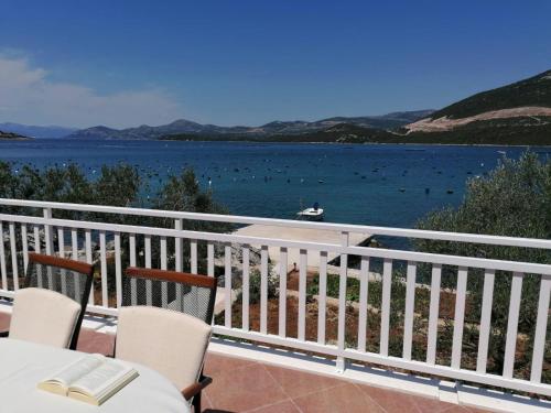 Beach apartments Seahorse and Seastar, Pelješac peninsula