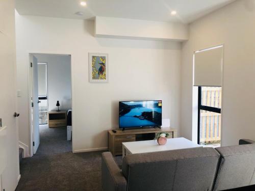 Cozy Brand New Townhouse 24 - Accommodation - Auckland