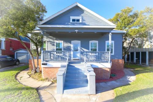 NEW -Spacious house near Seawall