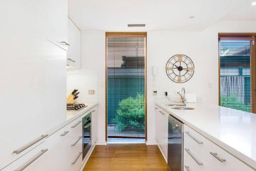 Goodie Goodwood Family Home in Hyde Park