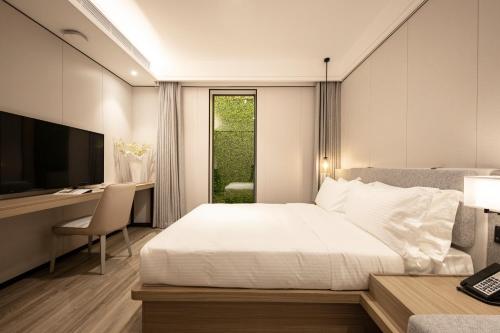 Superior King Room （No Window） image 1