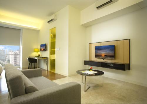 room detail thumbnail 1