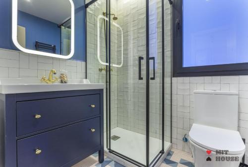 Three-Bedroom Apartment III image 2