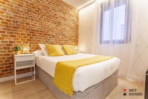 Three-Bedroom Apartment I image 9