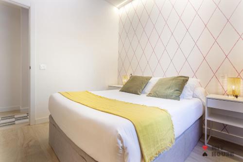 Three-Bedroom Apartment I image 5