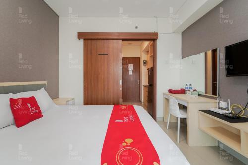 RedLiving Apartemen Grand Kamala Lagoon - Aoklah Property Tower Barclay North