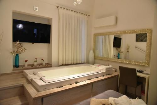 Conte Max Rooms - image 4