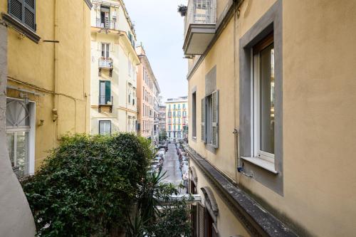 Facilities, Via Morghen 63 in Napoli in Vomero