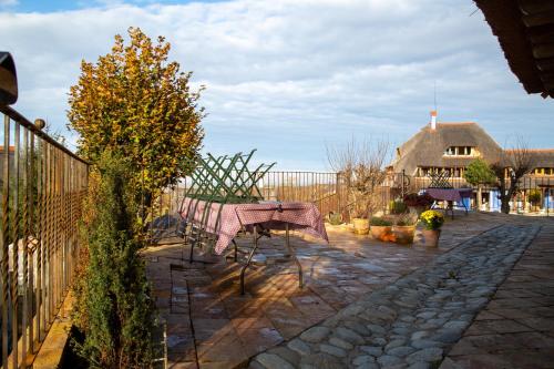 Viesnīcas āriene, Casele cu Stuf B&B Haus Ulrike in Sălicea