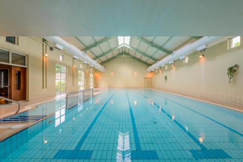 Swimming pool, Castlerosse Park Resort in Killarney