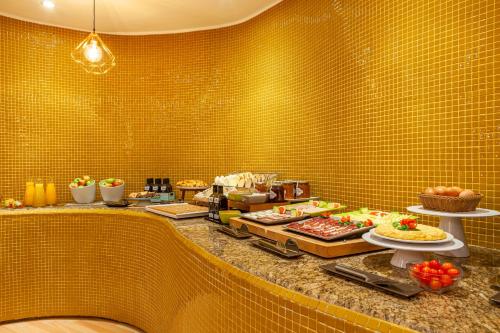 Maciá Plaza - image 6