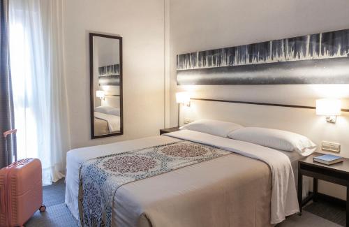 Maciá Plaza - image 7