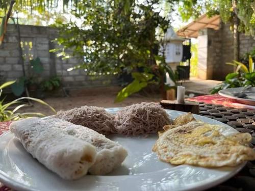 Makanan dan Minuman, Lake Front Yala Safari in Yala