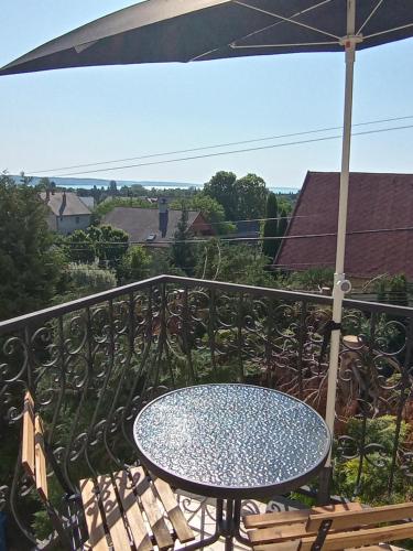 parveke/terassi, Sylvia Apartman in Balatonalmádi