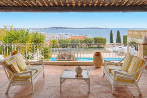 IMMOGROOM- Top of villa 200m2 - Garden - Pool - Sea view - Parking - Wifi - Location, gîte - Vallauris