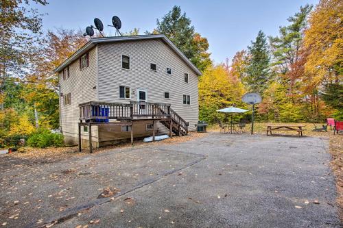 Pet-Friendly Gilford Home 3 Mi to Gunstock and Lake