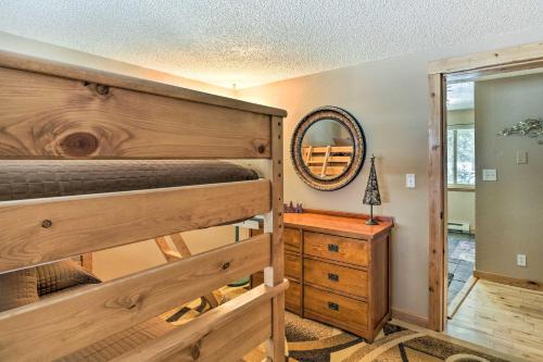 Mountain Escape with Ski Locker and Free Shuttle! - image 7