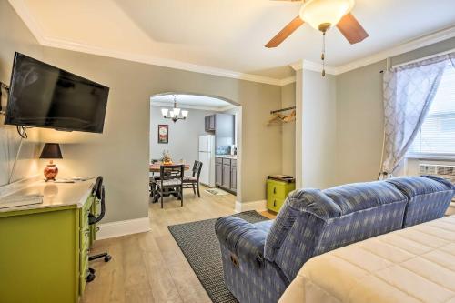 Modern Studio Apartment in Central Williamstown! - image 3