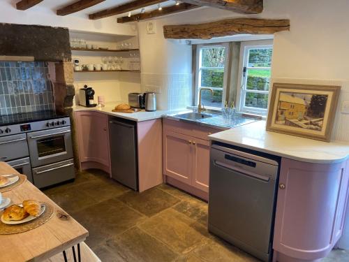 Jacks Cottage, Curbar in Curbar