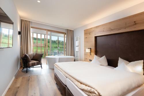 2 bedrooms, 3 beds