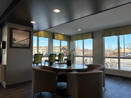 Super 8 By Wyndham Lethbridge in เลธบริดจ์ (AB)