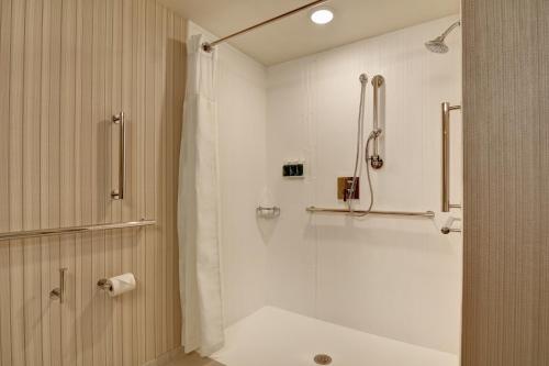 Courtyard by Marriott Bentonville Rogers - image 10