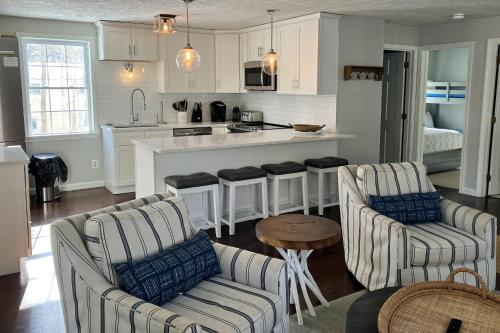 Patrician Shores Beach Abode in Meredith, USA