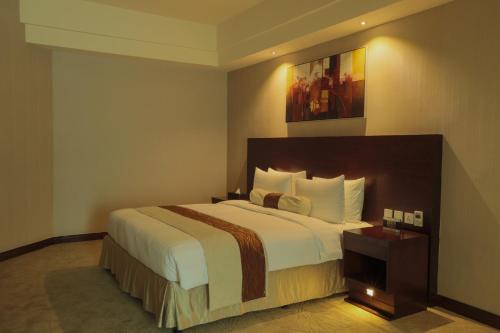 Widus Hotel and Casino Clark