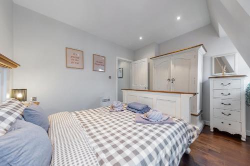 Sleep 4 in Hoxton near Shoreditch Liverpool st RW6 4