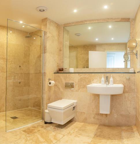 Beaumont Guest House - FREE off-site Health Club - Adults Only photo 3