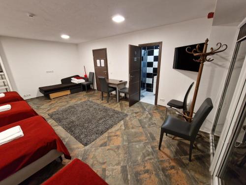 4 twin beds