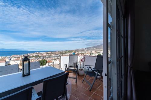 Apartment in Balcon del Atlantico, Adeje (photo 3)