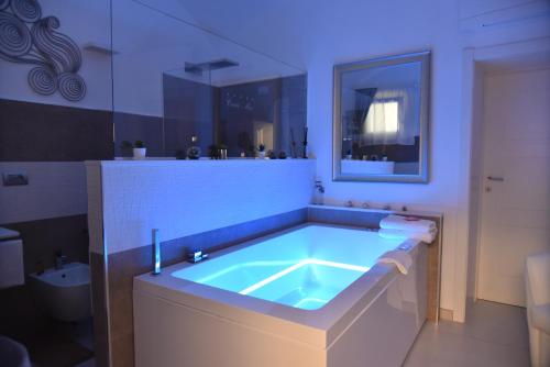 Conte Max Rooms - image 5