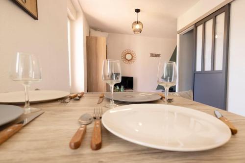 Home Studio - Tout équipé - proche Centre- Terrasse (Home Studio - Tout equipe - proche Centre- Terrasse) in Montlucon