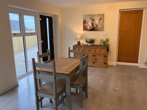 Honeyberry Cottage -PART OF ALTON COTTAGES in Alton (Staffordshire)