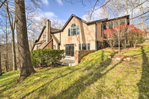 Nashville Area Family Getaway with Private Pool!