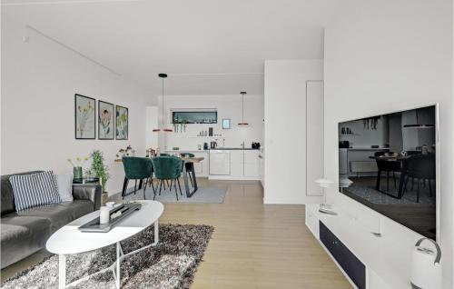 Amazing Apartment In Korsr With Kitchen