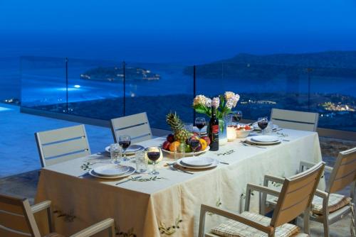 Facilities, Eagle Villa in Neapoli