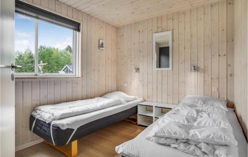 9 Bedroom Stunning Home In Glesborg