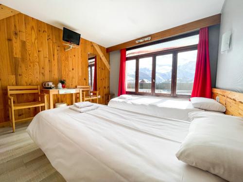 Atmosphere Hotel - image 12