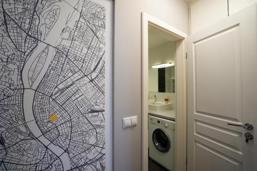 Holló 12 Apartment - image 4